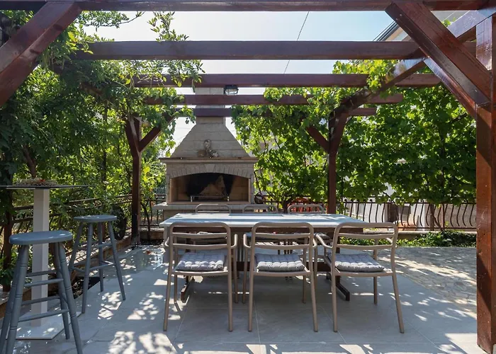 Cukerina With Whirpool & Sauna Apartamento *