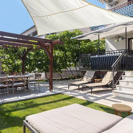 Cukerina With Whirpool & Sauna Apartment *