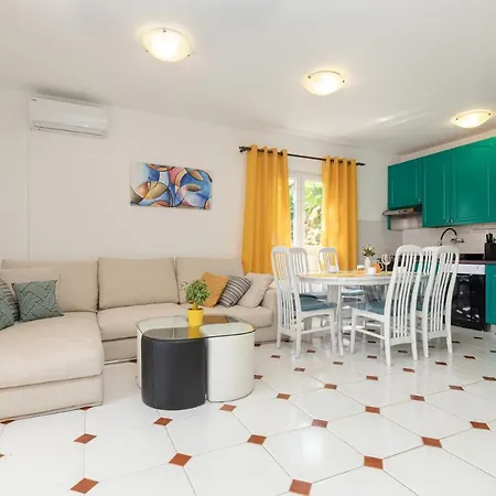Apartment Cukerina With Whirpool & Sauna *